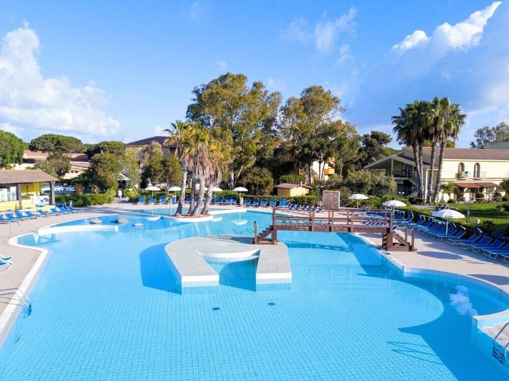 Hotel Fortezza Arborea Ngoại thất bức ảnh